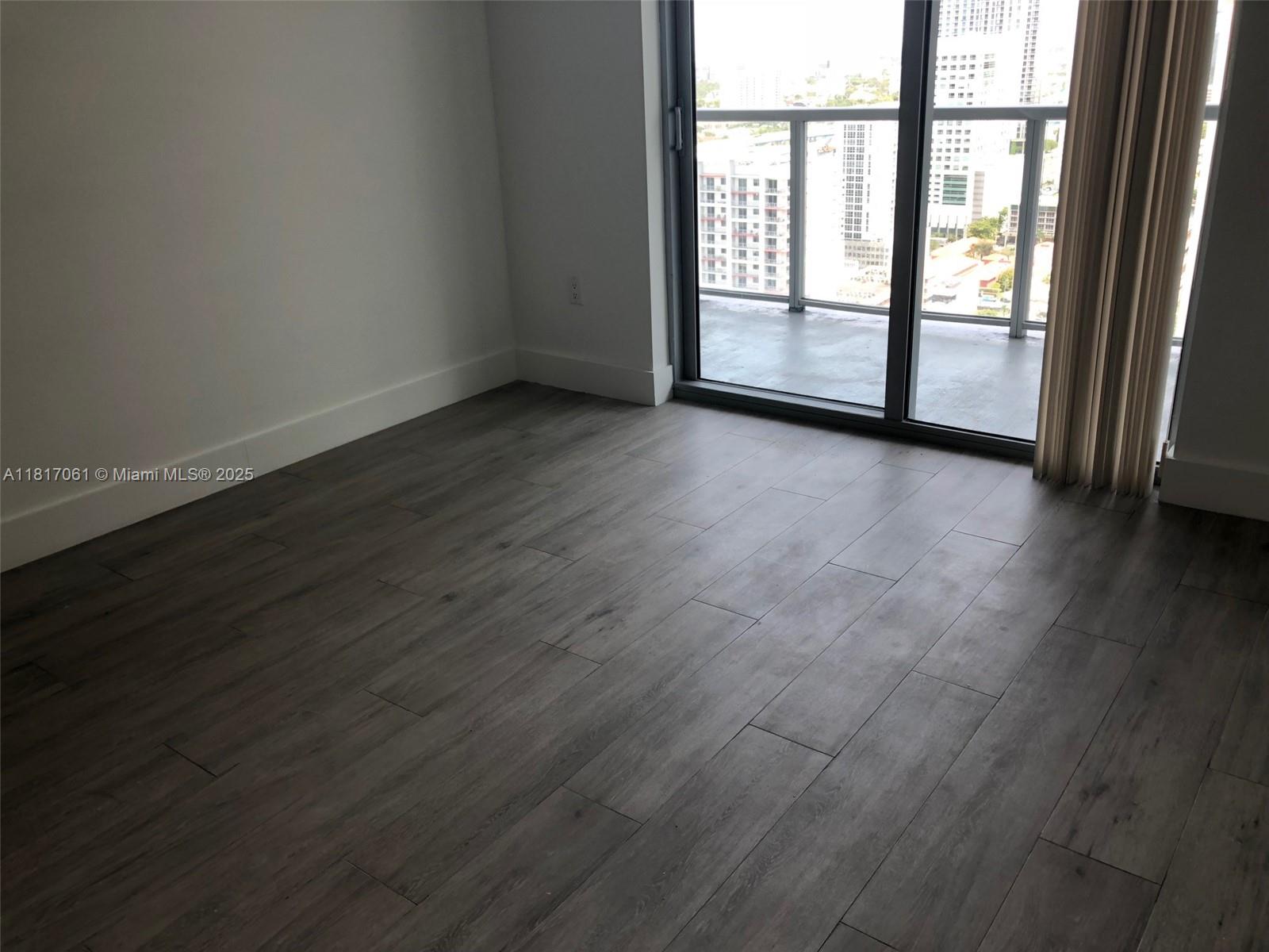 THE AXIS ON BRICKELL COND - Residential Lease