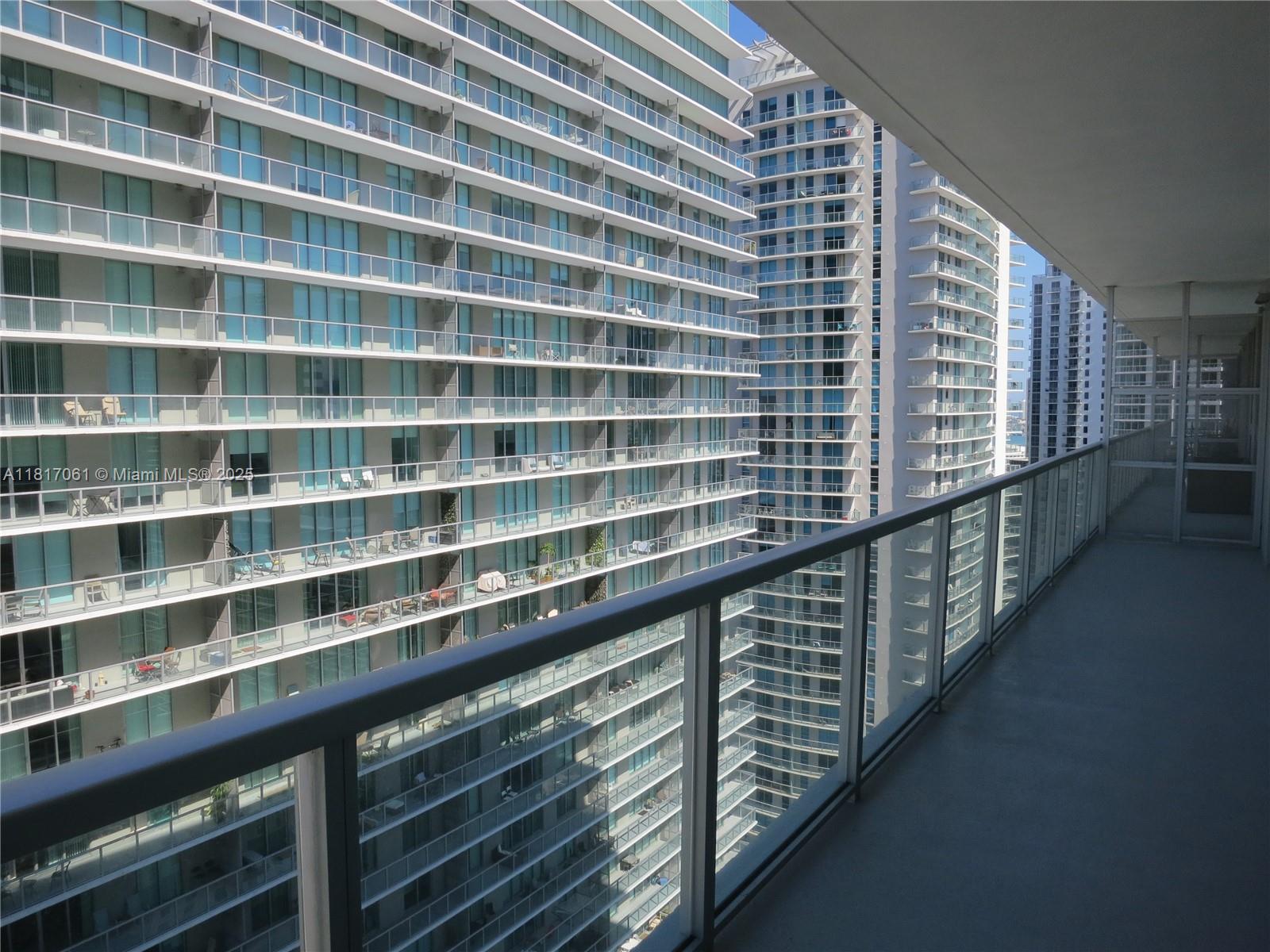 THE AXIS ON BRICKELL COND - Residential Lease