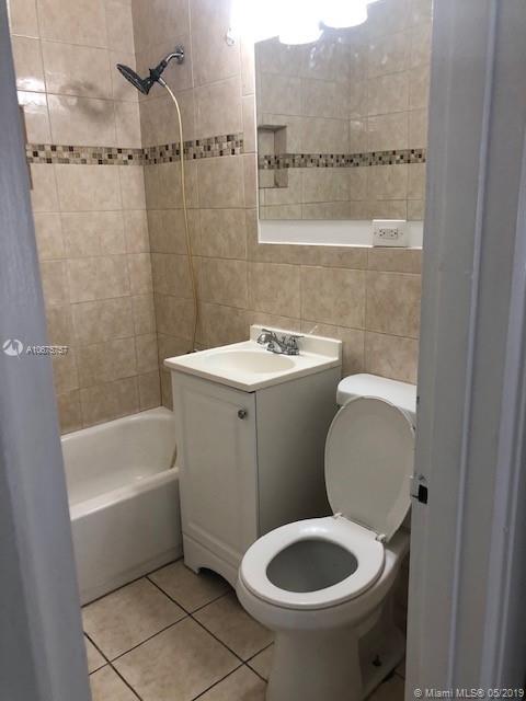 COLLIER MANOR - Residential