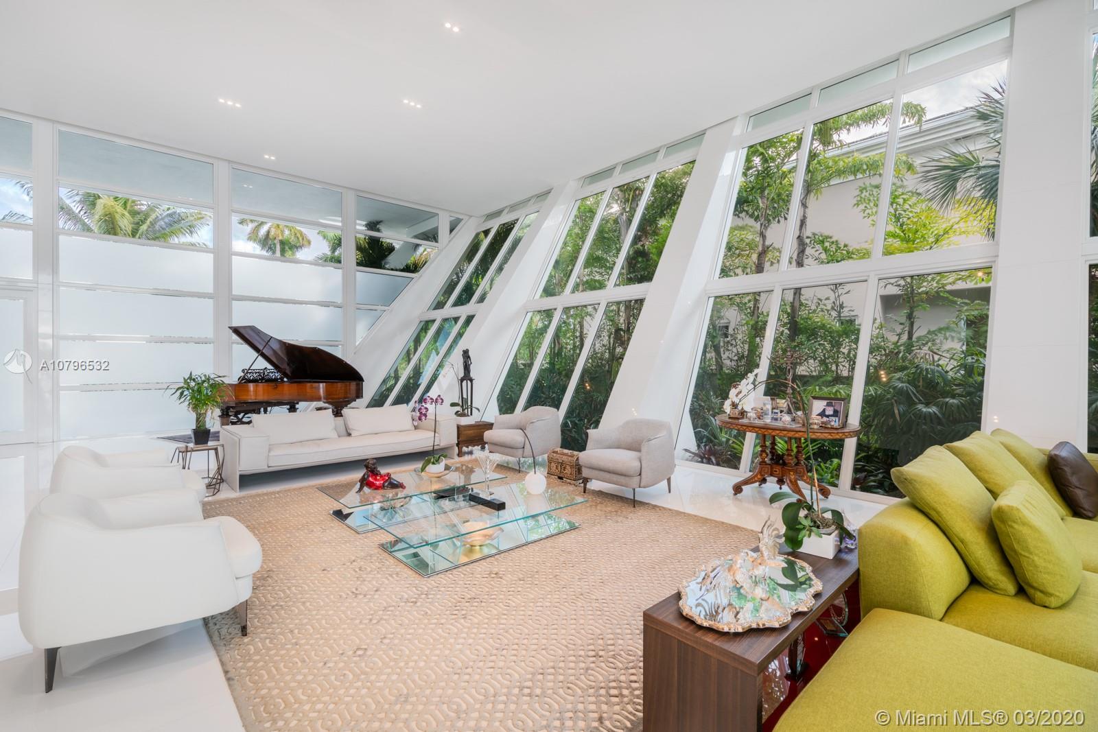 GOLDEN BEACH SEC E - Residential