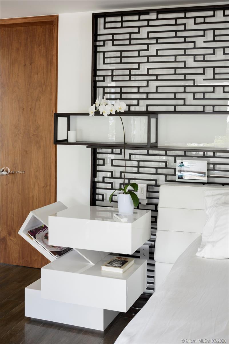 GOLDEN BEACH SEC E - Residential