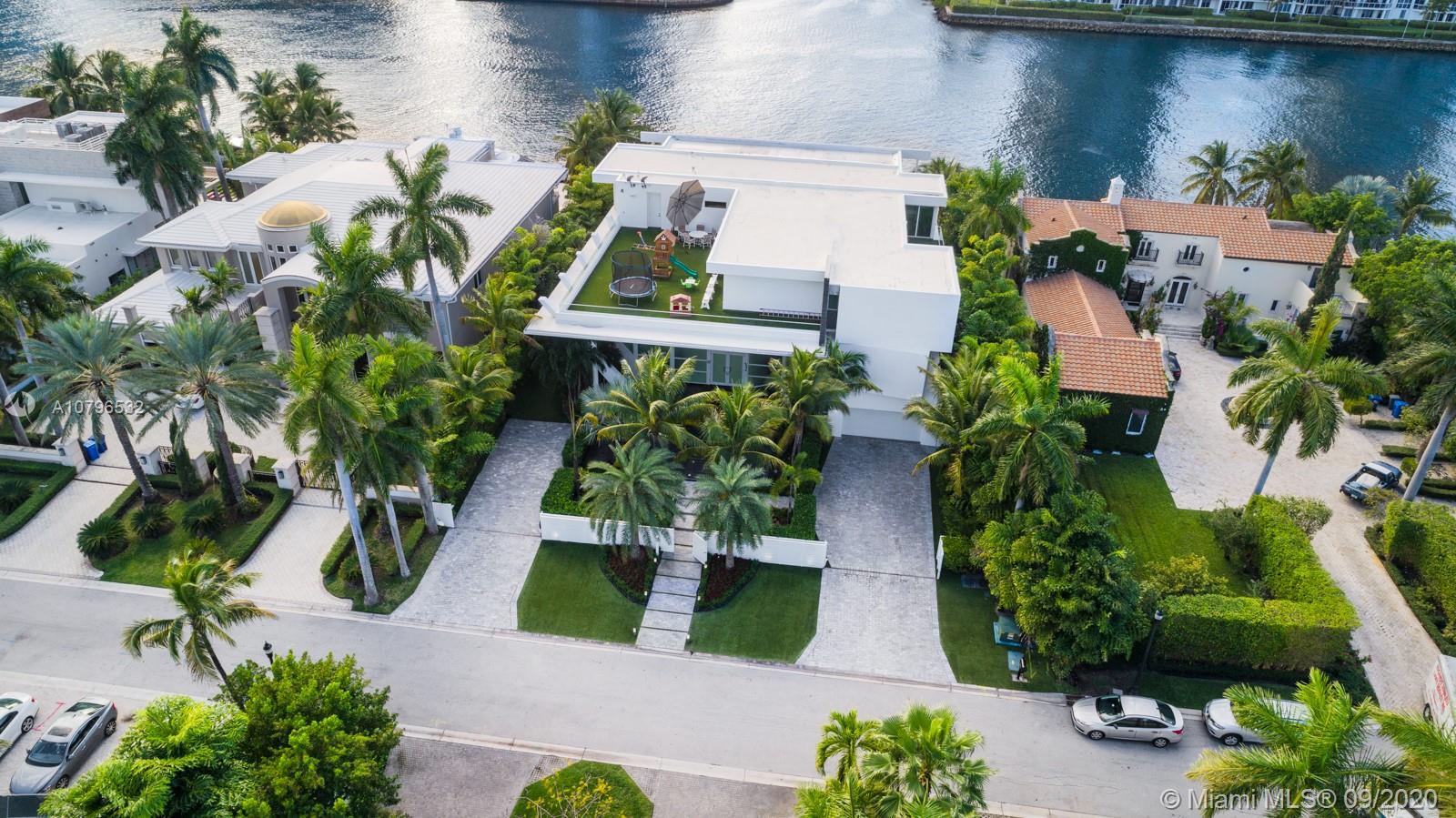 GOLDEN BEACH SEC E - Residential