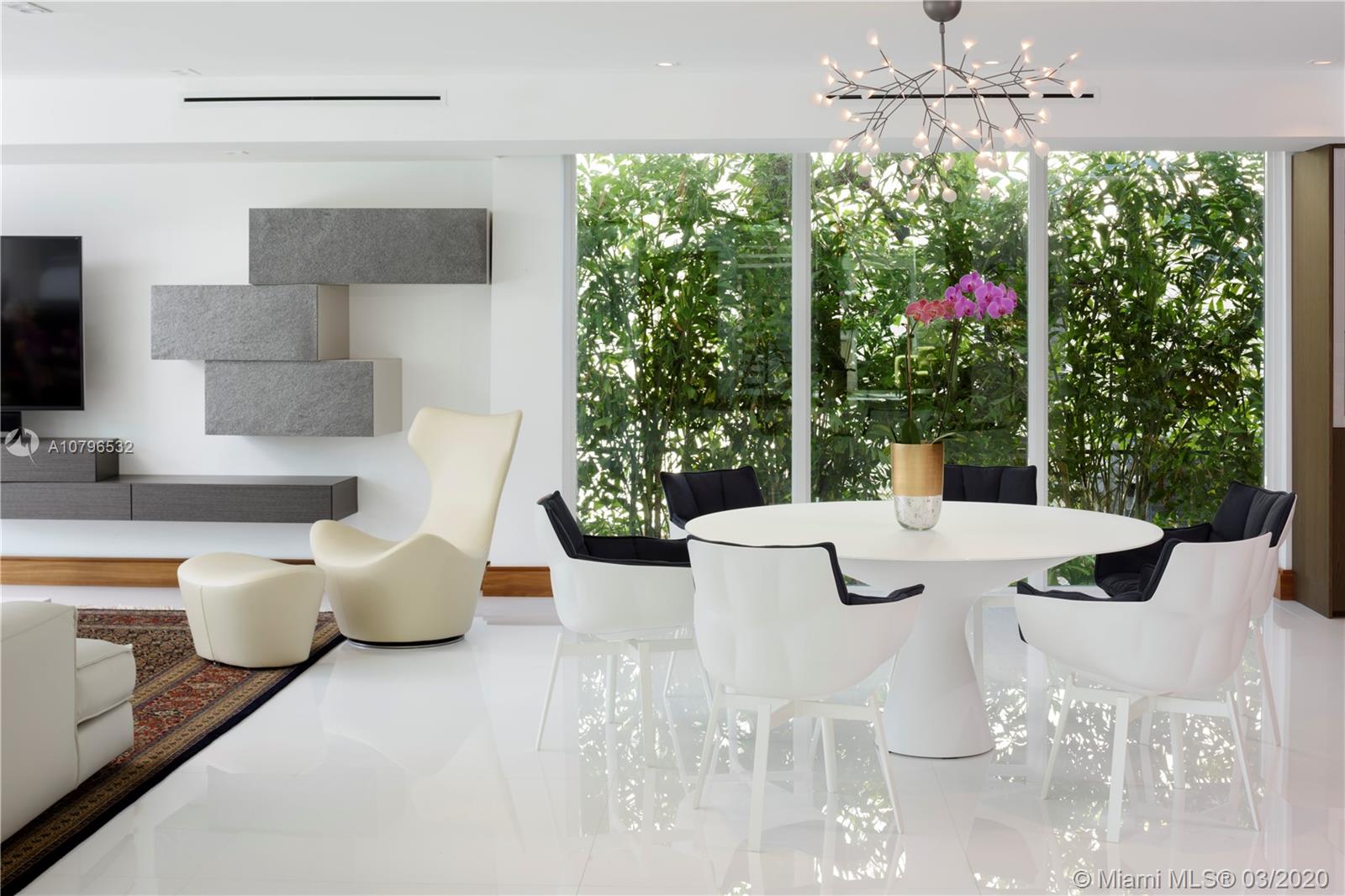 GOLDEN BEACH SEC E - Residential