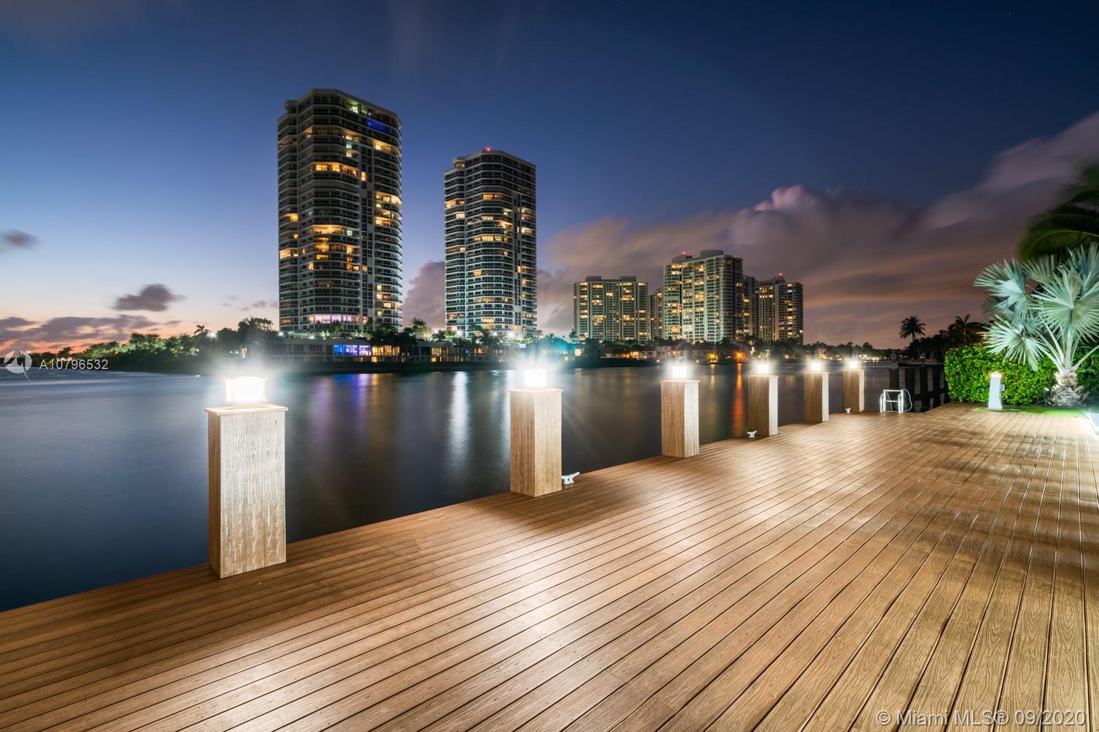 GOLDEN BEACH SEC E - Residential