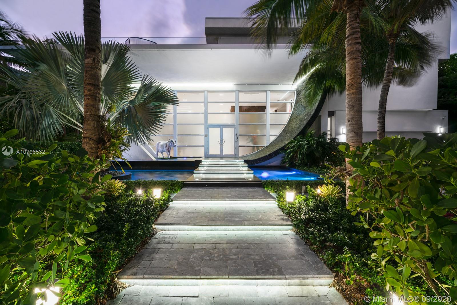 GOLDEN BEACH SEC E - Residential