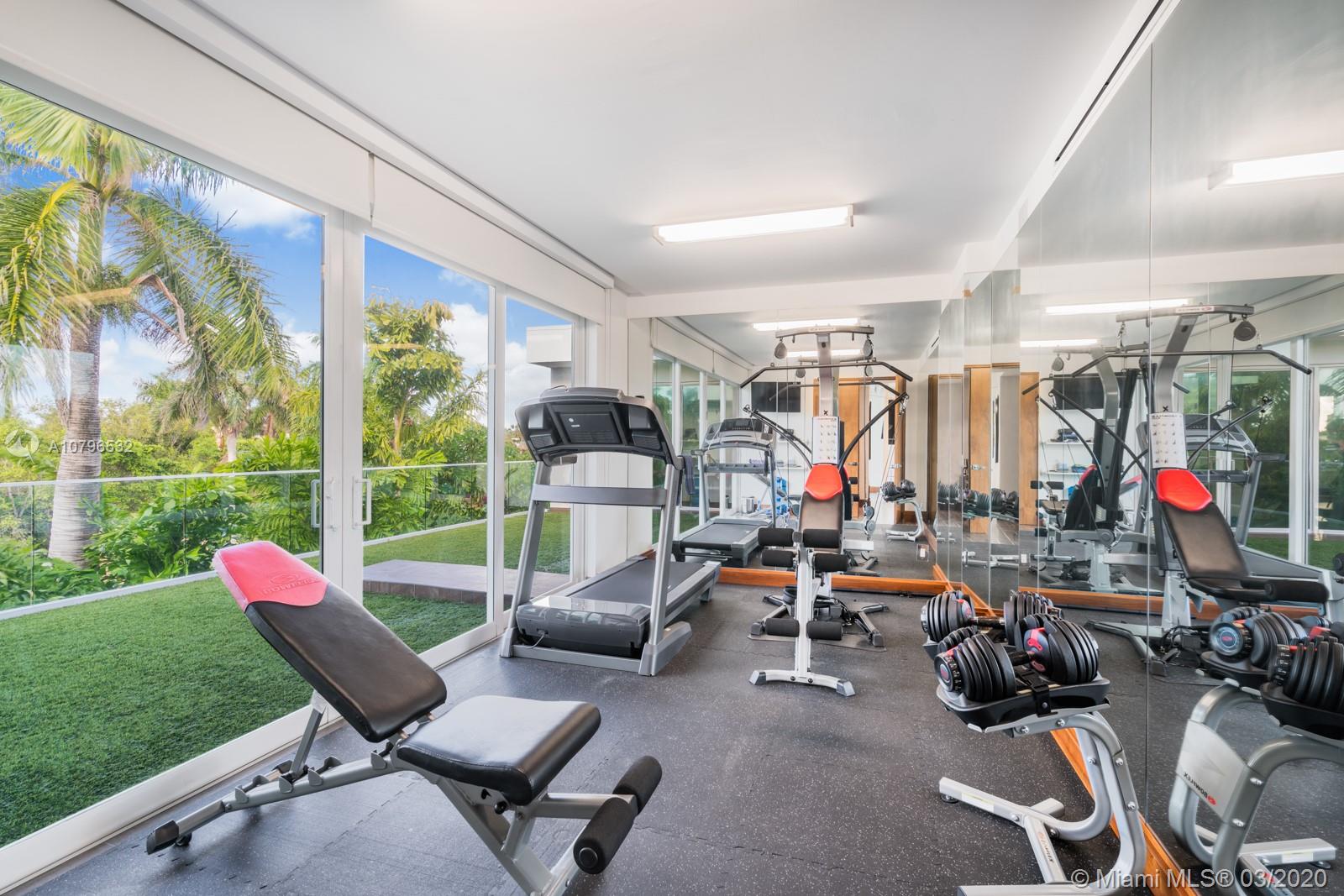 GOLDEN BEACH SEC E - Residential