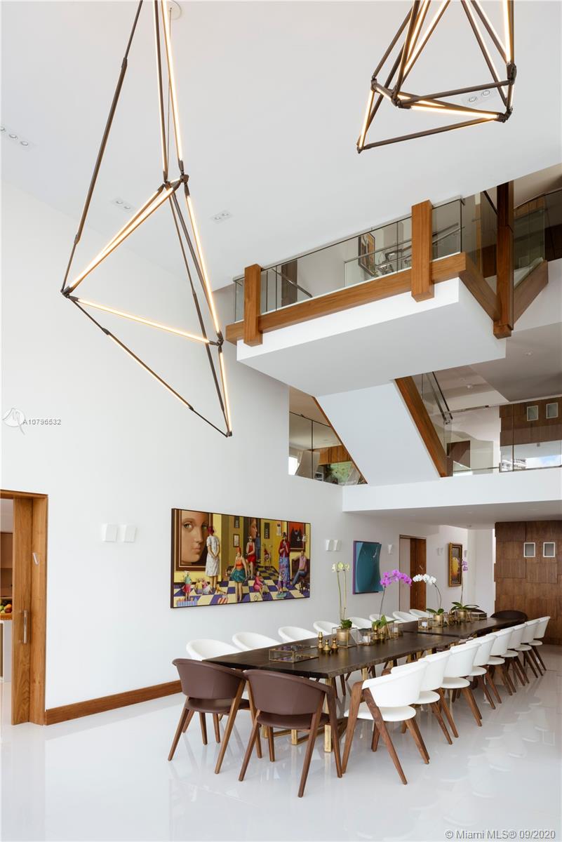 GOLDEN BEACH SEC E - Residential