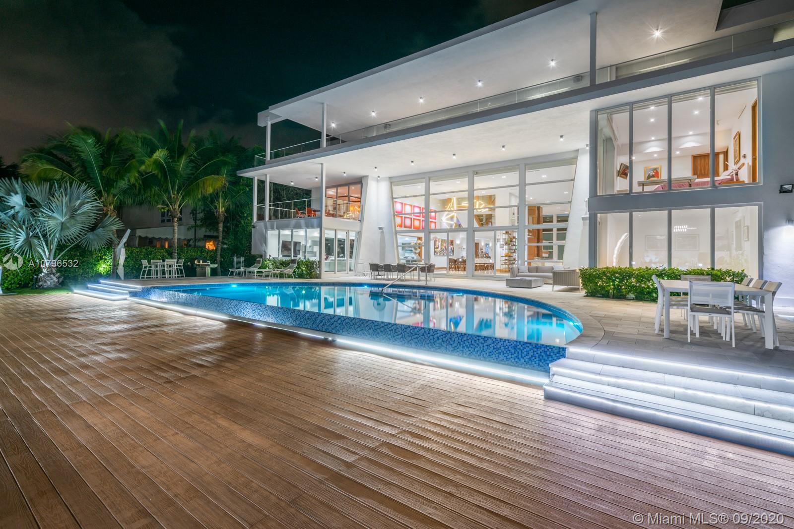 GOLDEN BEACH SEC E - Residential