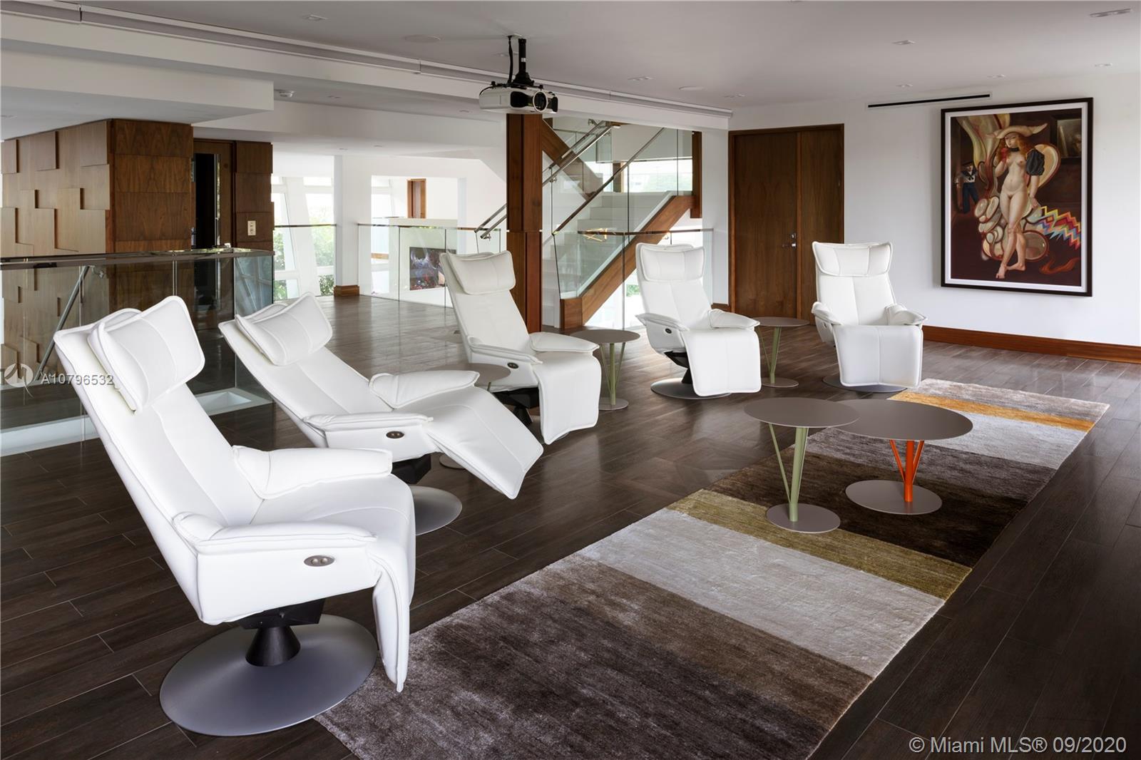 GOLDEN BEACH SEC E - Residential