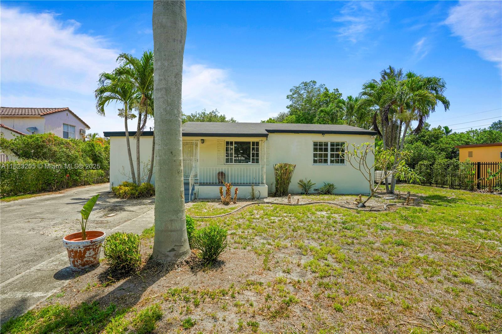 Photo 1 of 13541 Nw 2nd Ave, Miami, Florida, $690,000, Web #: 11823205