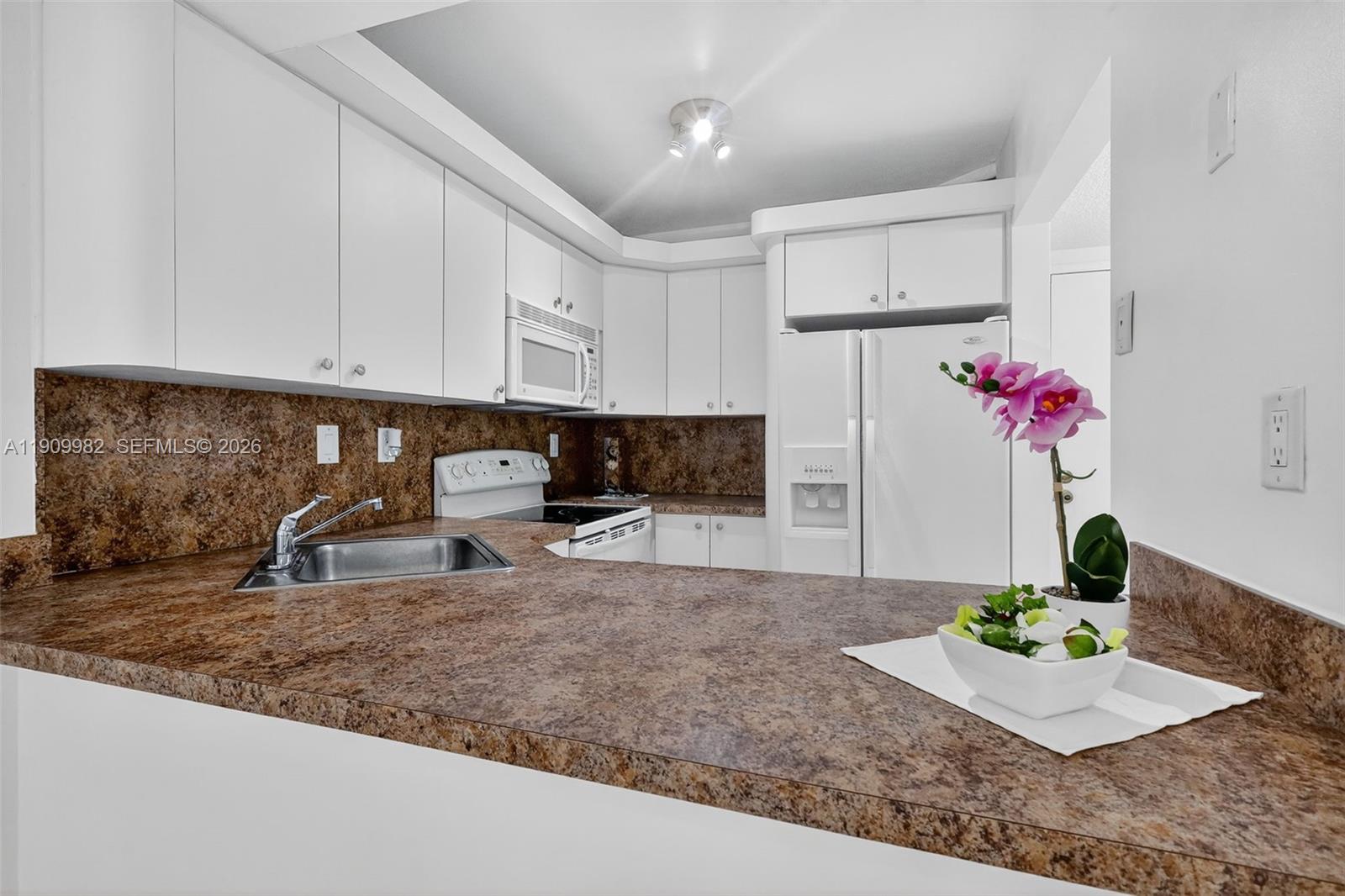 TALL TREES CONDO - Residential