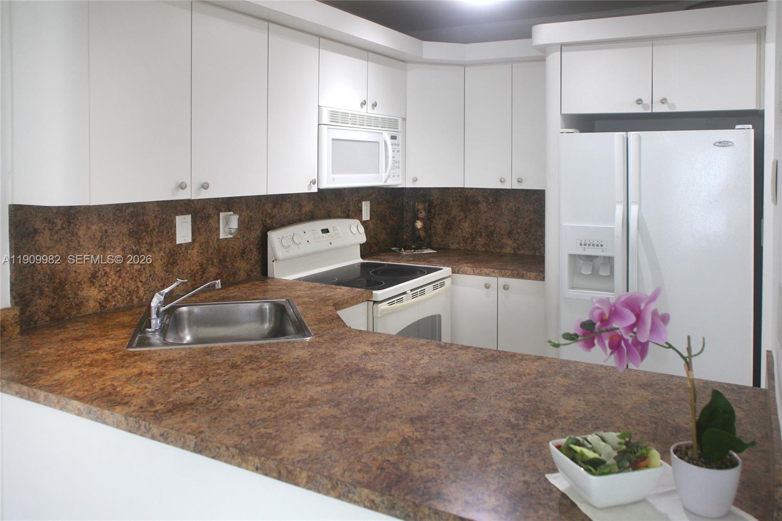 TALL TREES CONDO - Residential