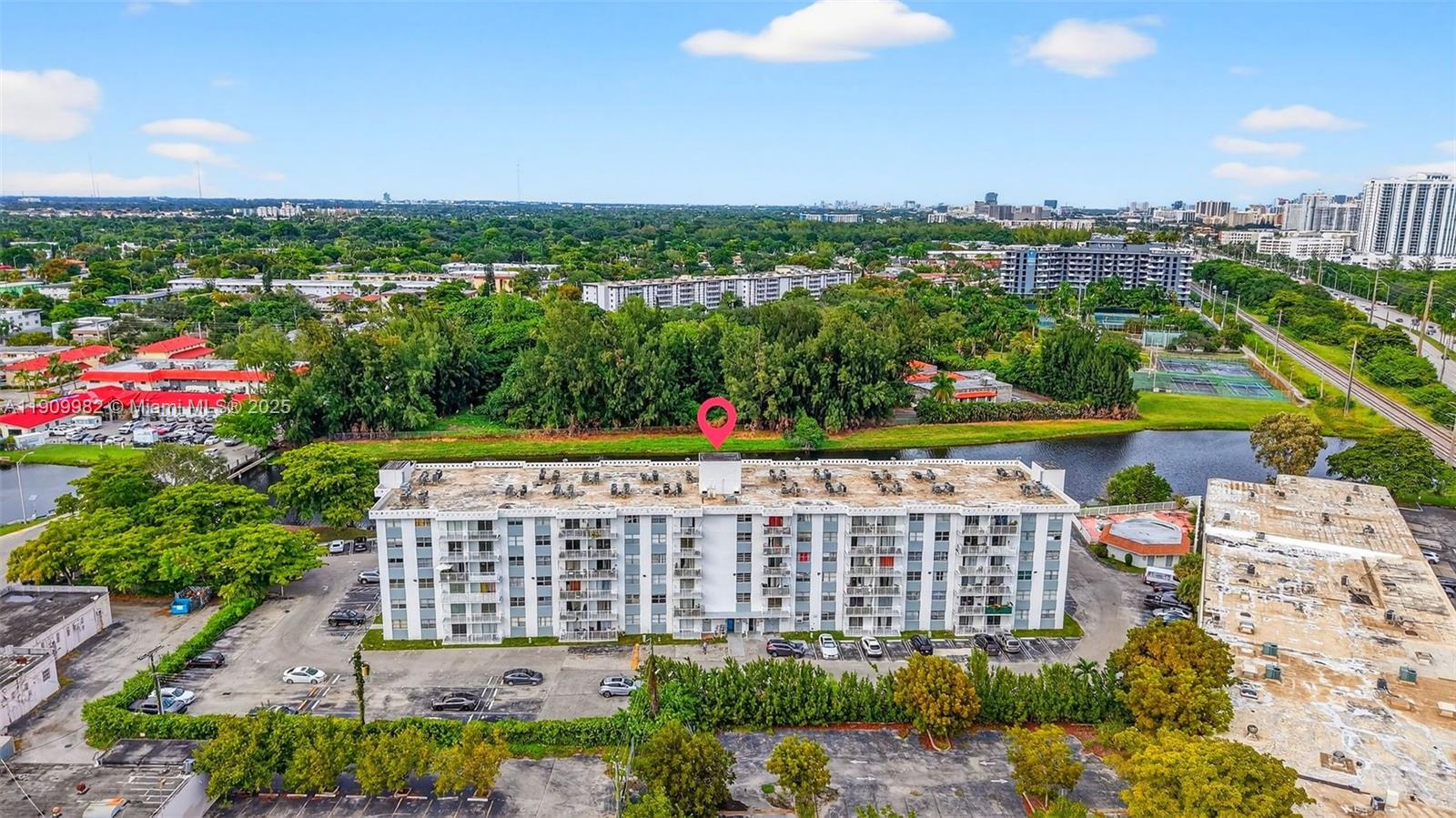 TALL TREES CONDO - Residential