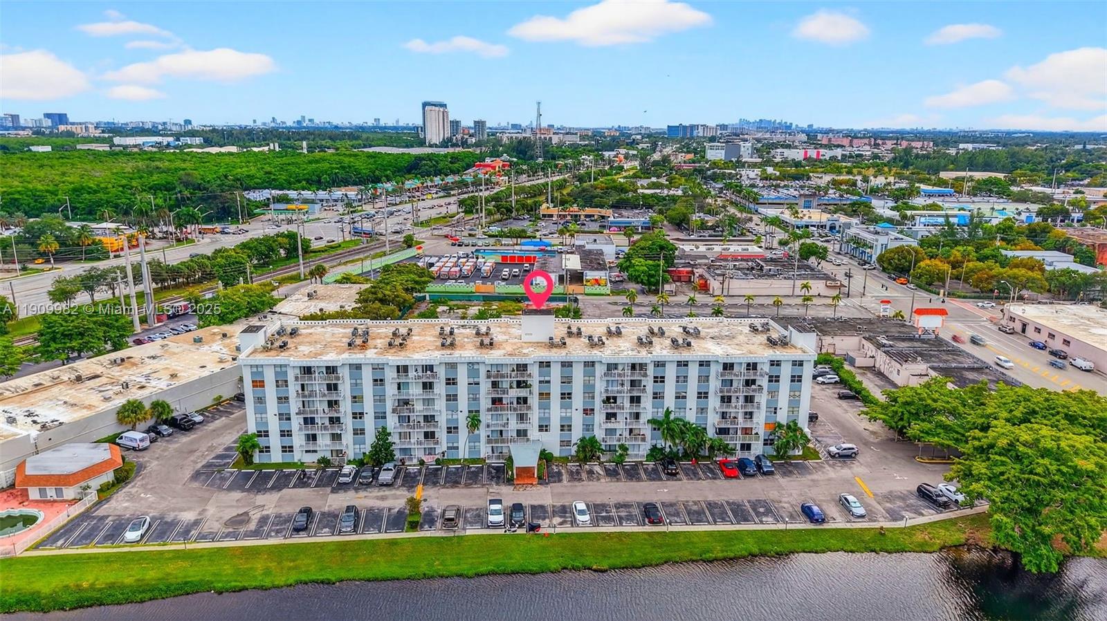 TALL TREES CONDO - Residential