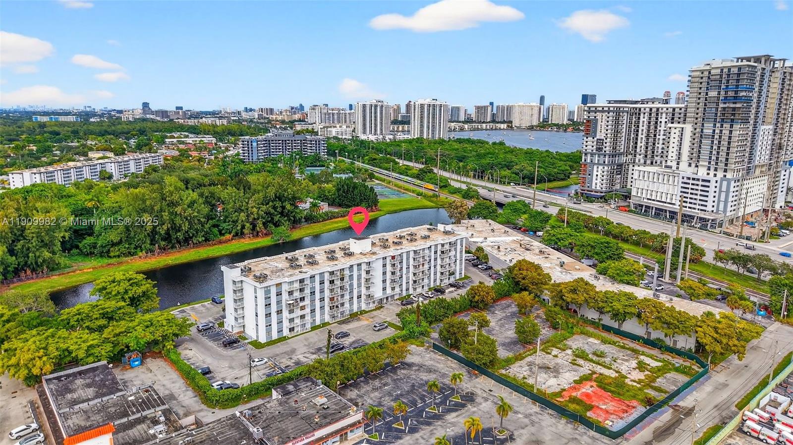 TALL TREES CONDO - Residential