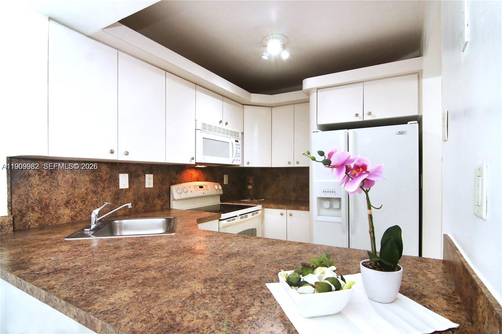 TALL TREES CONDO - Residential