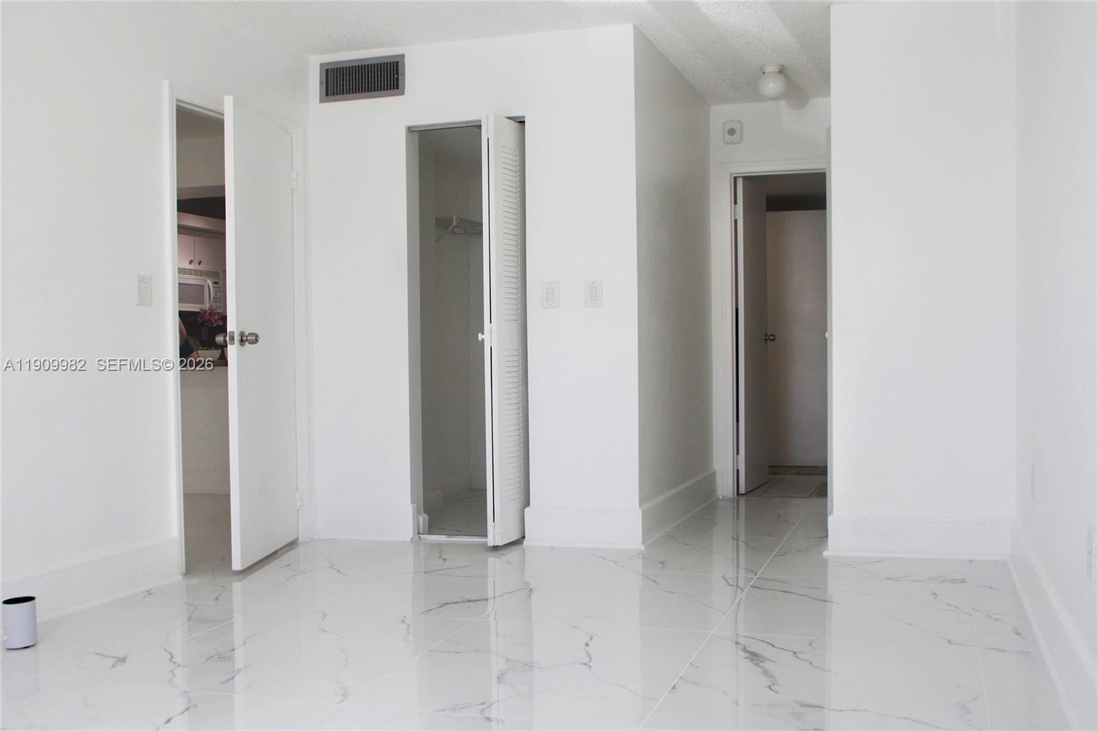 TALL TREES CONDO - Residential