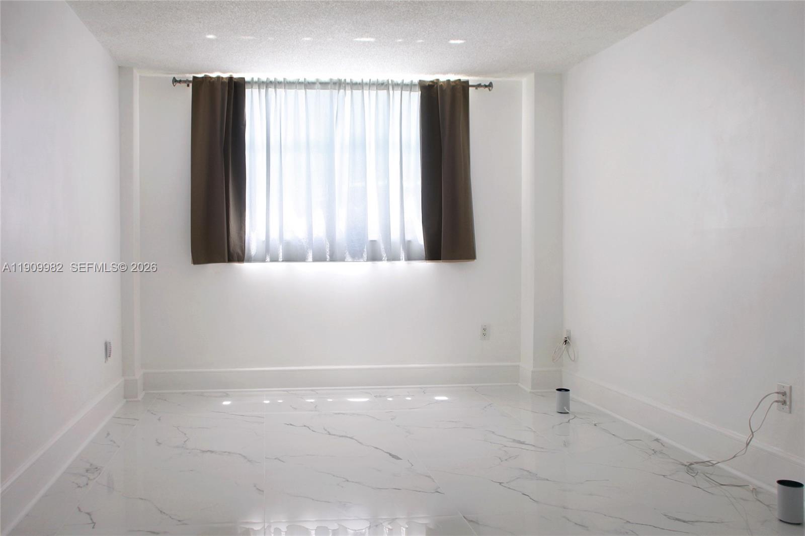 TALL TREES CONDO - Residential