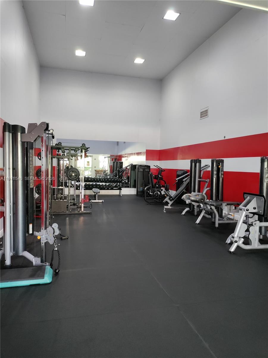 MARQUESA CONDO - Residential