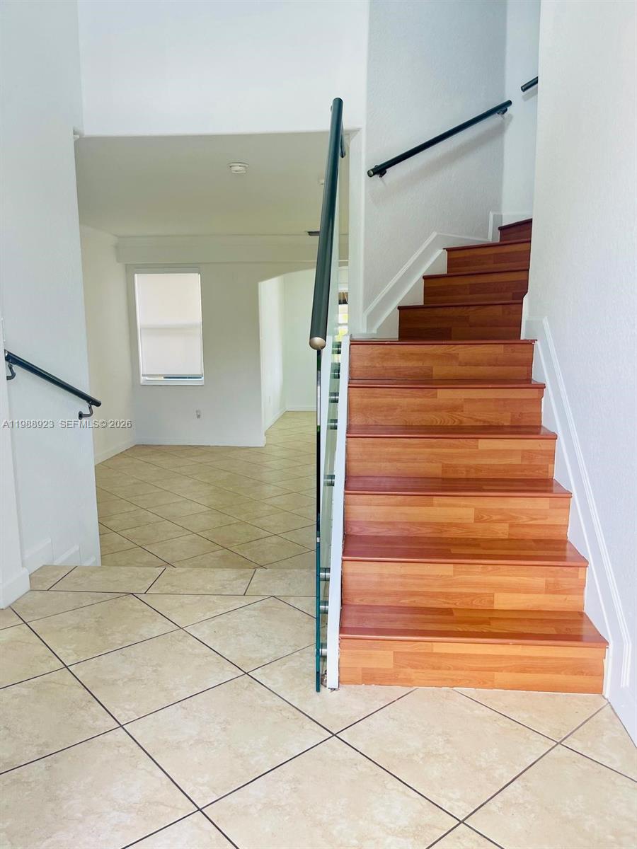 ISLANDS AT DORAL TOWNHOME - Residential Lease