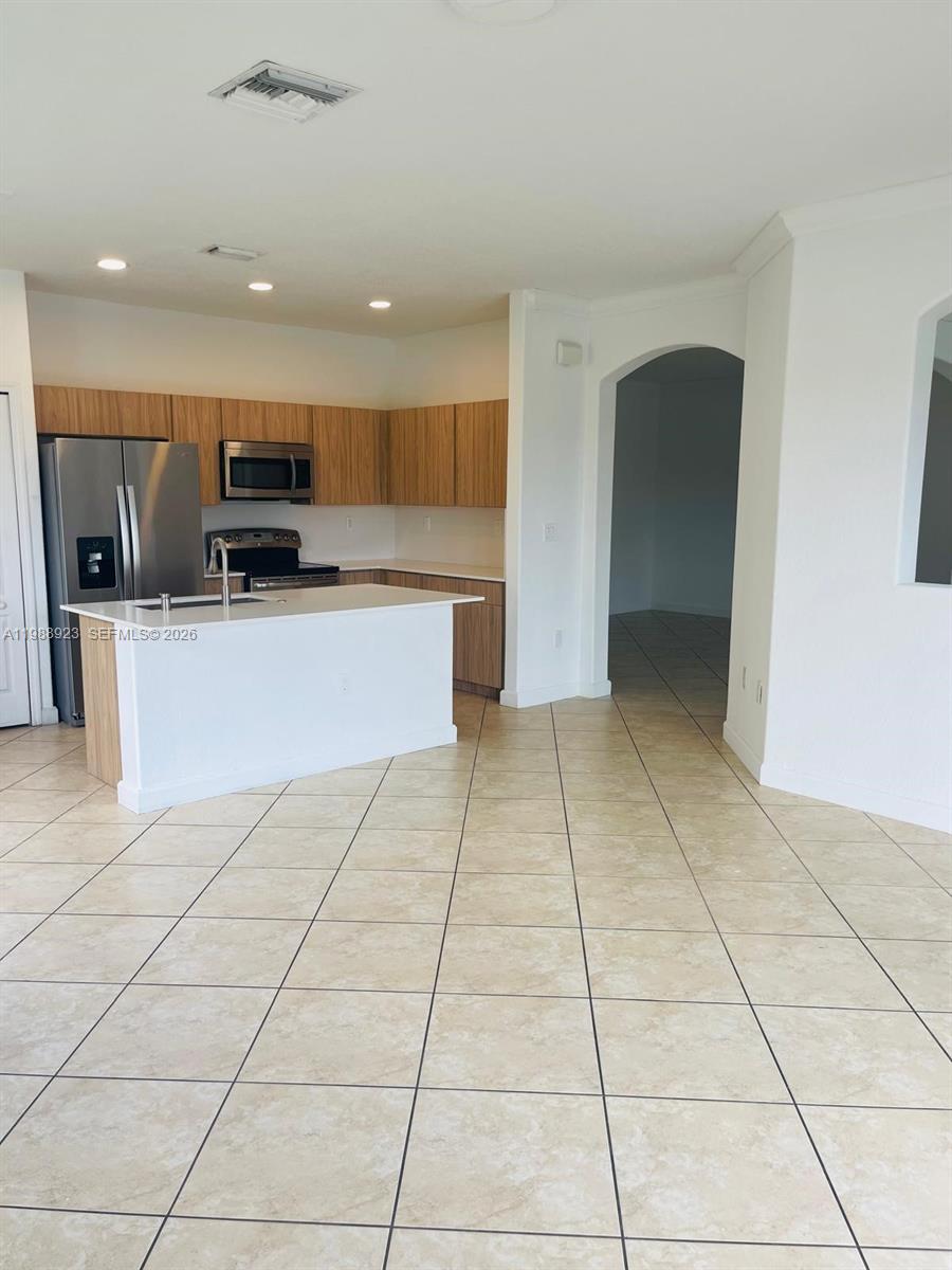 ISLANDS AT DORAL TOWNHOME - Residential Lease