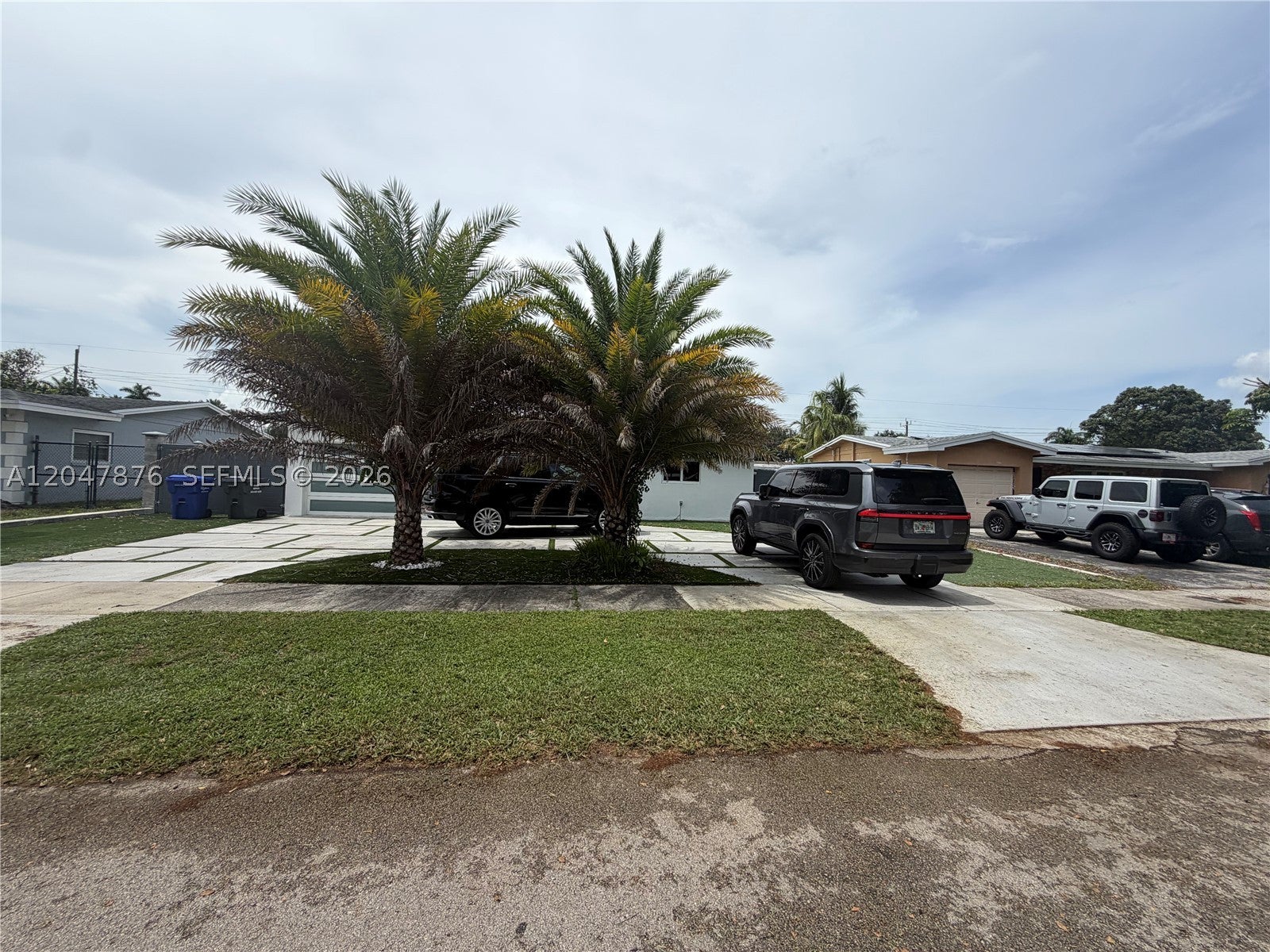 7525 Roosevelt St, Hollywood FL 33024