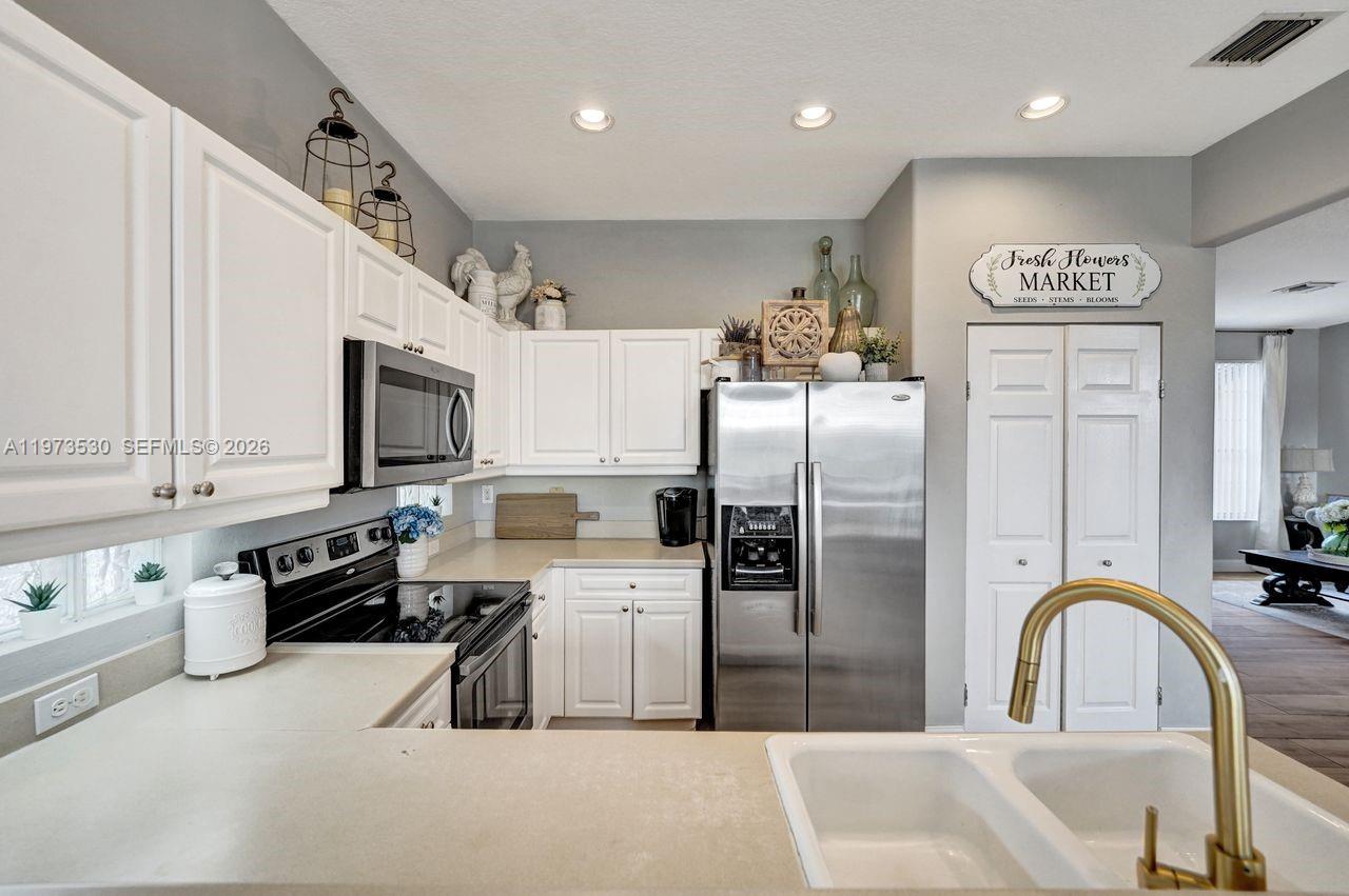 SILVER SHORES (PARCELS A - Residential