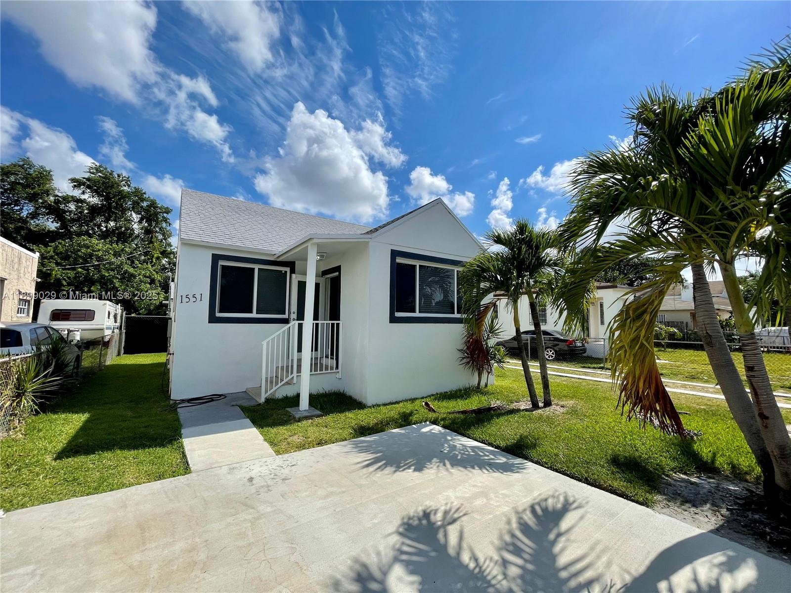 FLORAL PK 1ST AMD - Residential Lease