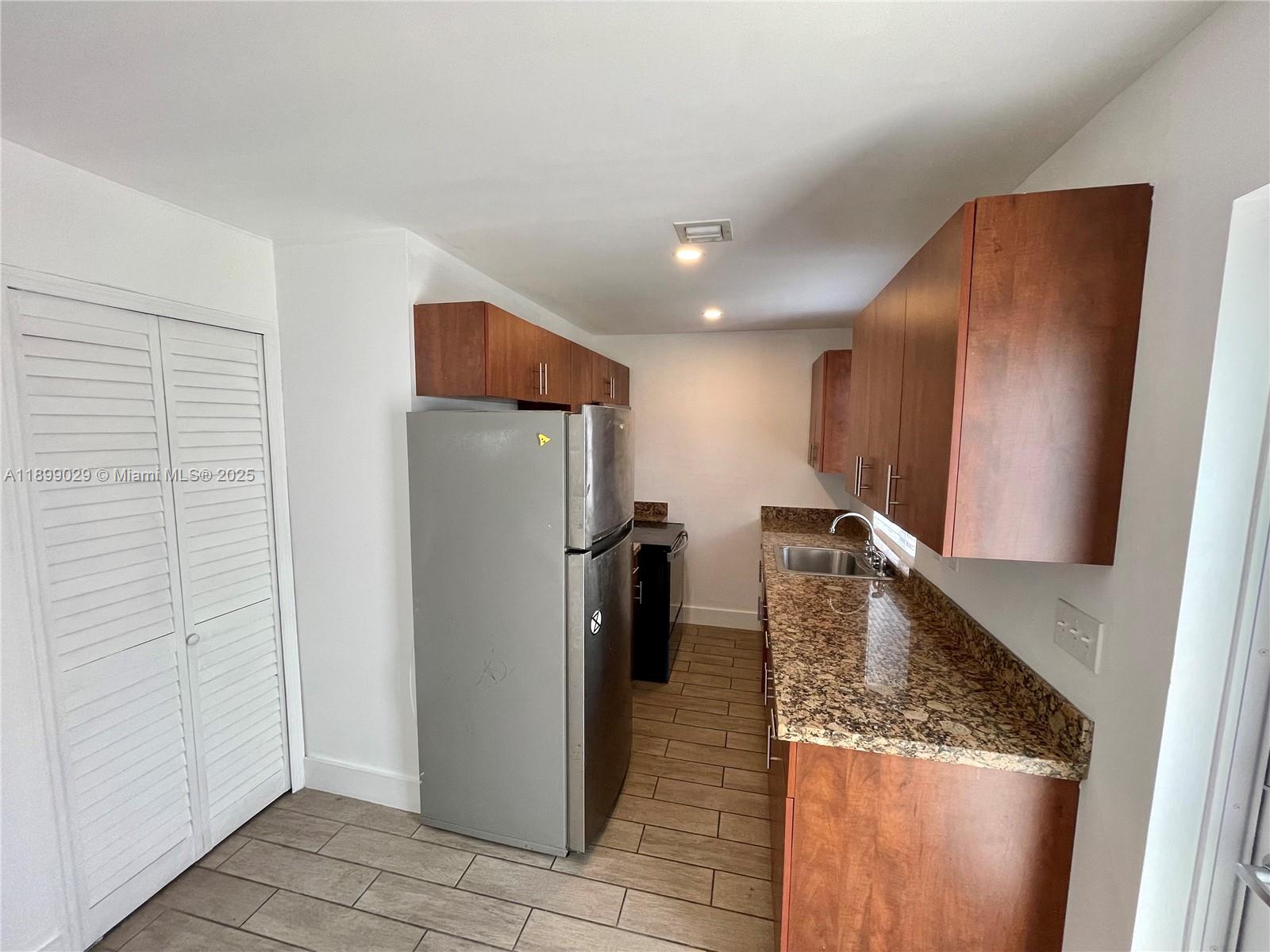 FLORAL PK 1ST AMD - Residential Lease