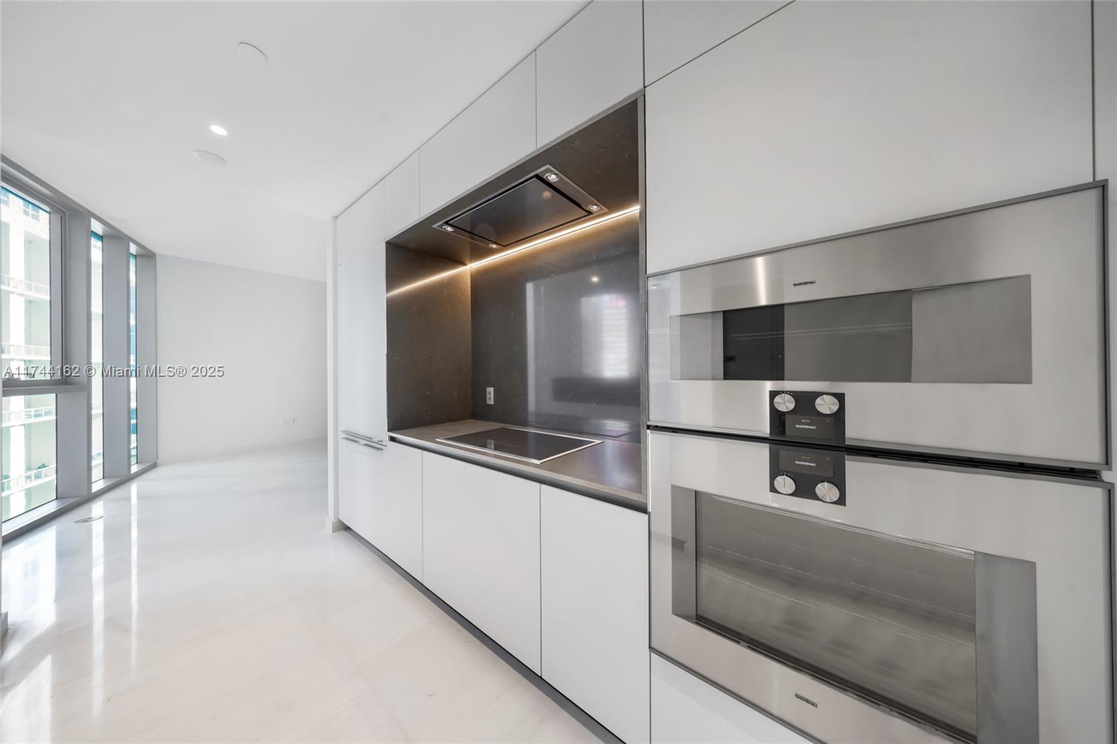 Property for Sale at 300 Biscayne Blvd Way 805, Miami, Broward County, Florida - Bathrooms: 1  - $980,000
