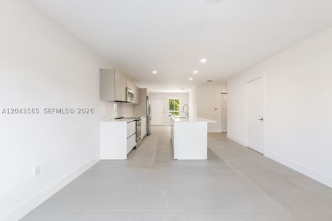 Tiny photo for 2505 NE 193rd St #4108, Miami, FL 33180 (MLS # A12043565)