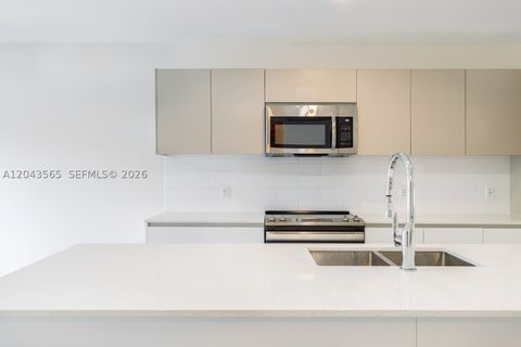 Tiny photo for 2505 NE 193rd St #4108, Miami, FL 33180 (MLS # A12043565)