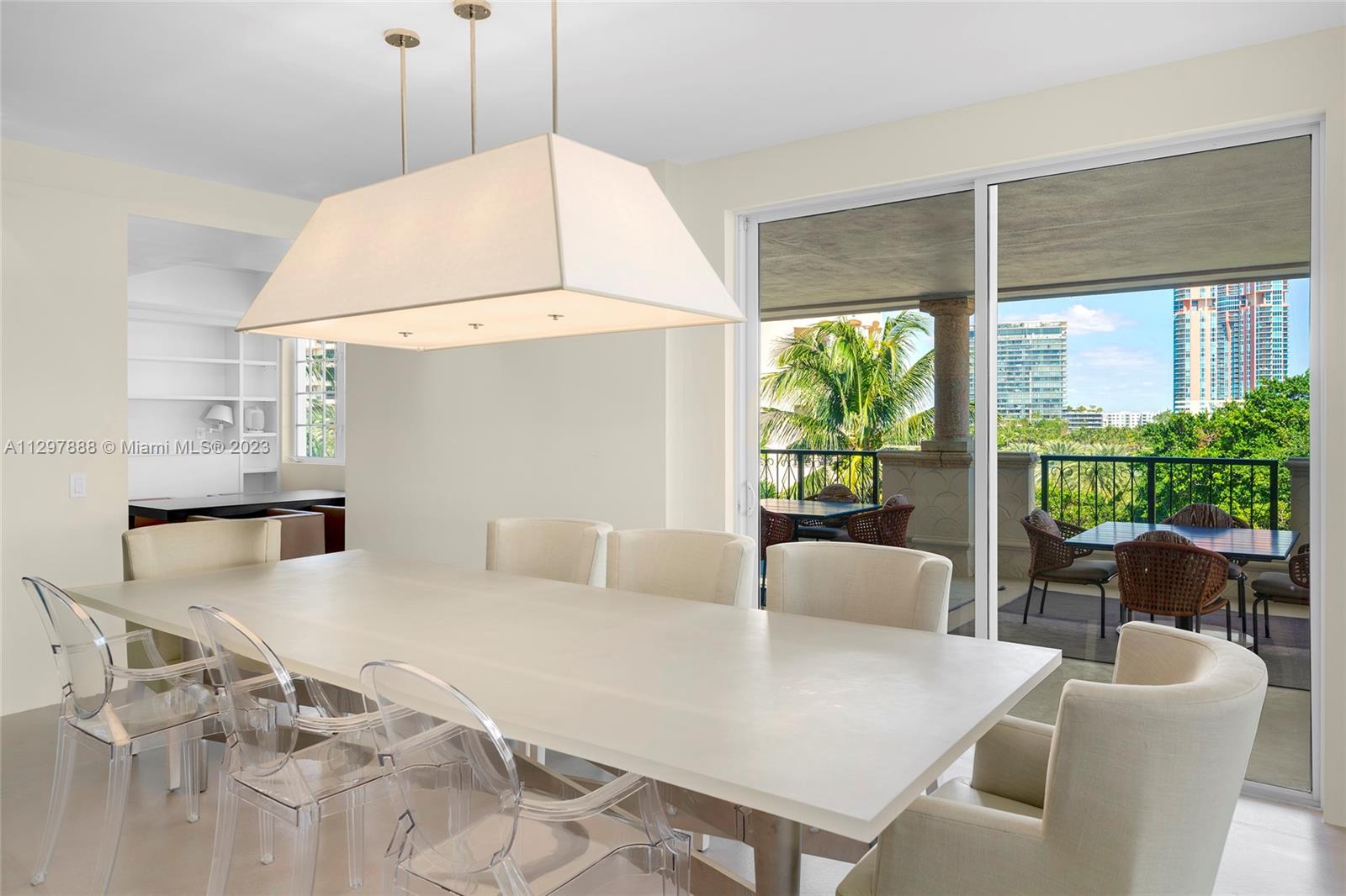 FISHER ISLAND - Residential
