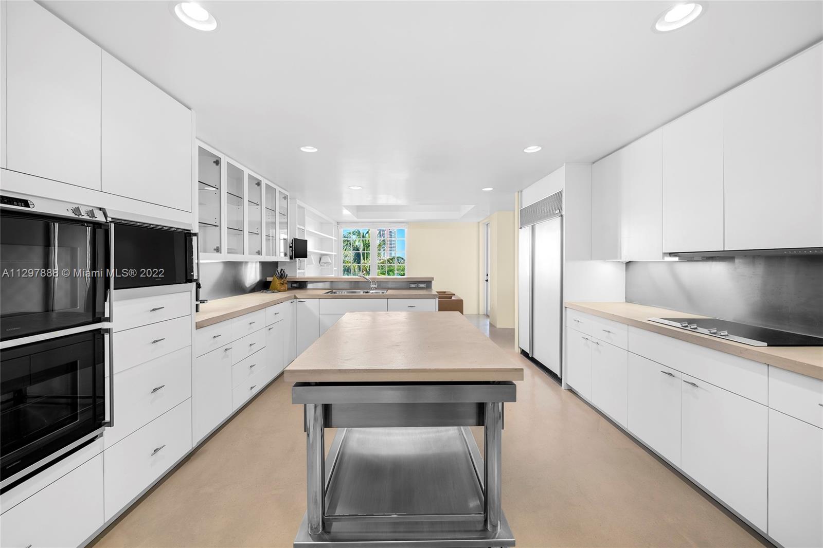 FISHER ISLAND - Residential