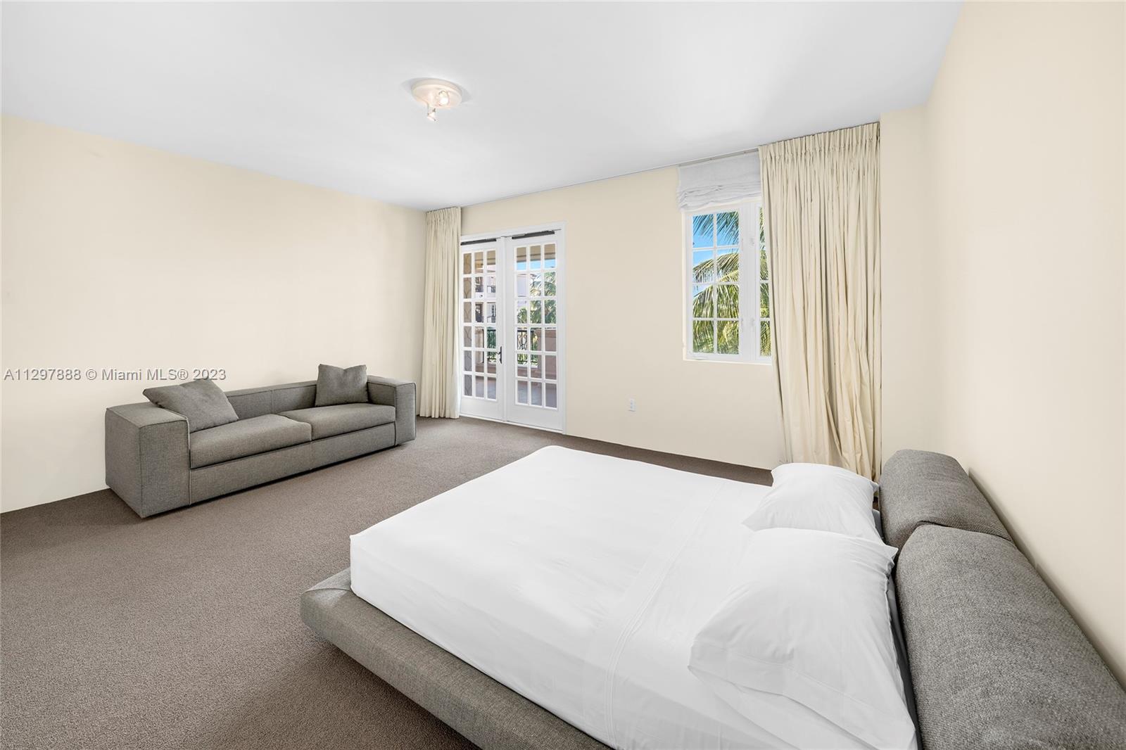 FISHER ISLAND - Residential