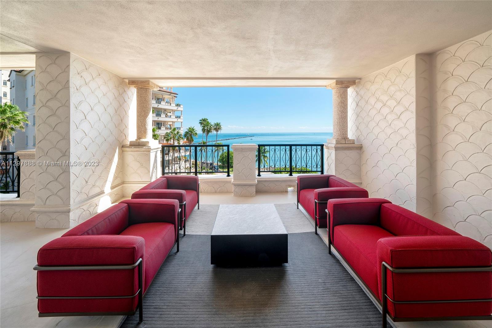 FISHER ISLAND - Residential