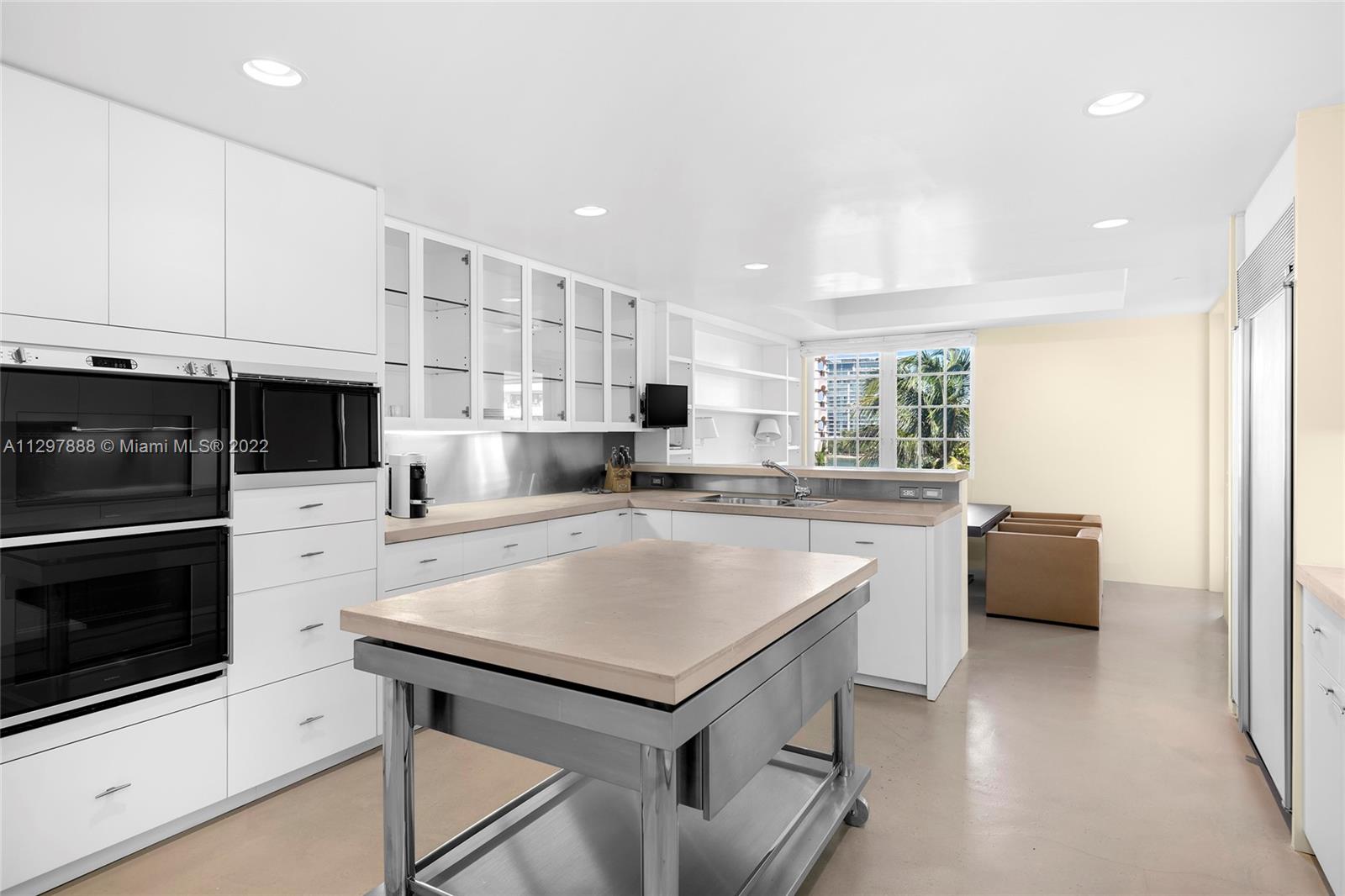 FISHER ISLAND - Residential