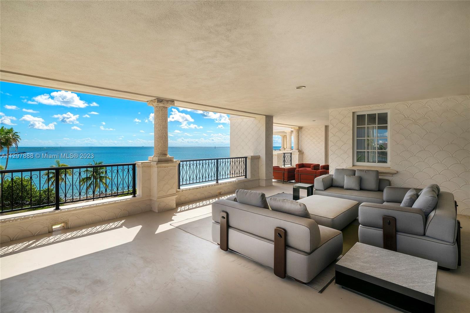 FISHER ISLAND - Residential