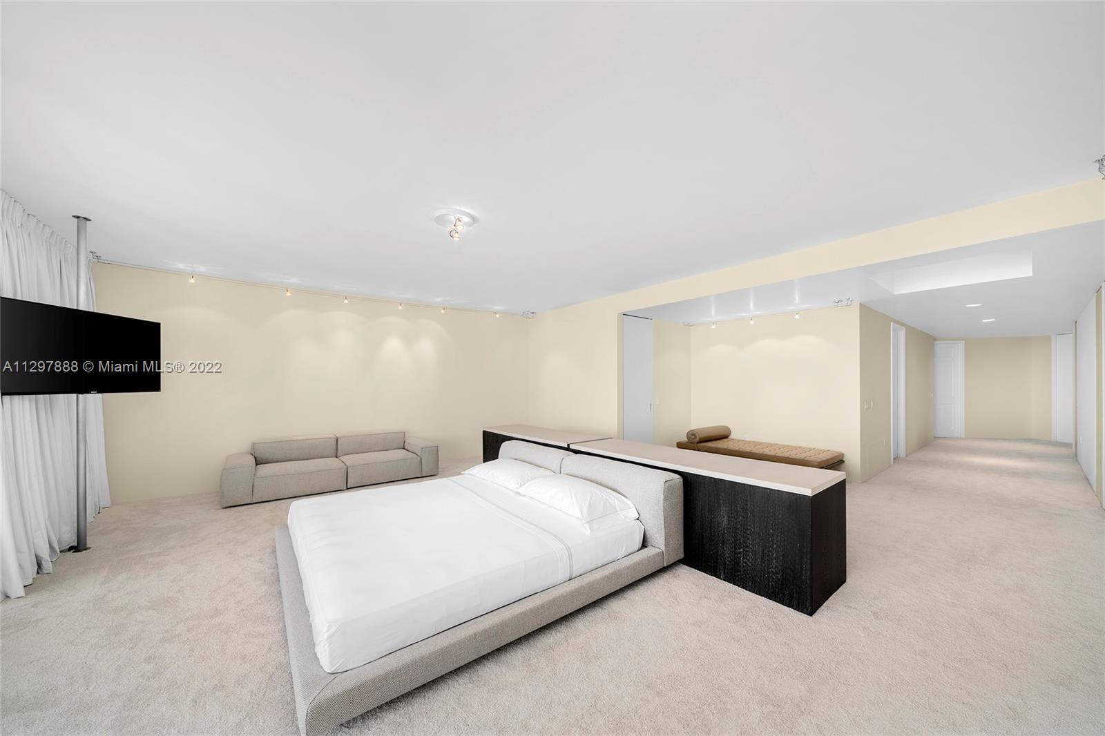 FISHER ISLAND - Residential