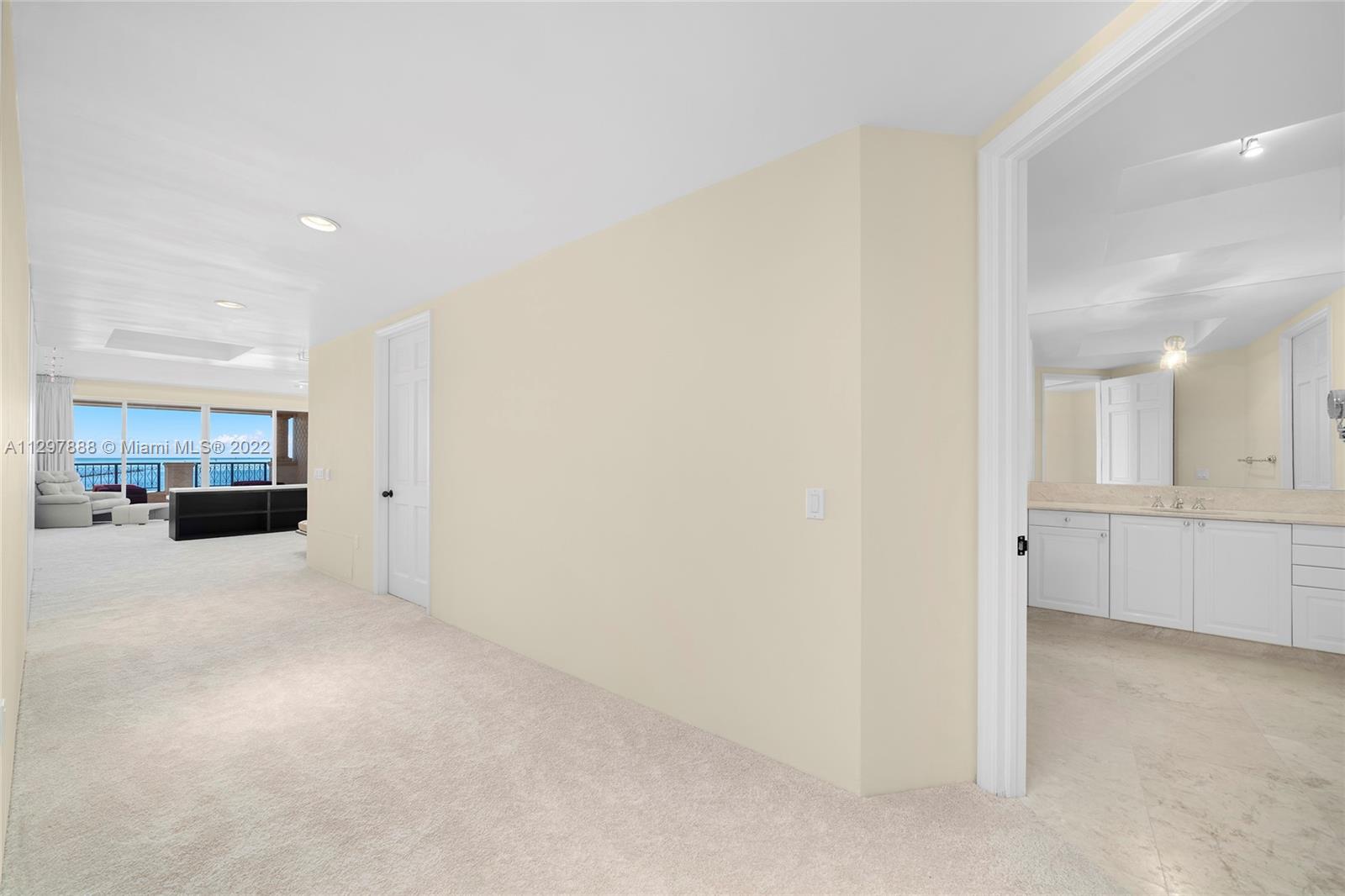 FISHER ISLAND - Residential