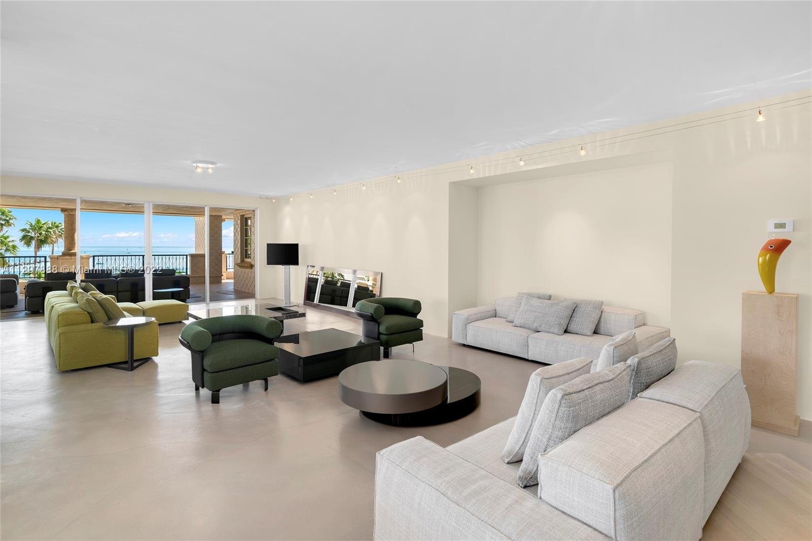 FISHER ISLAND - Residential
