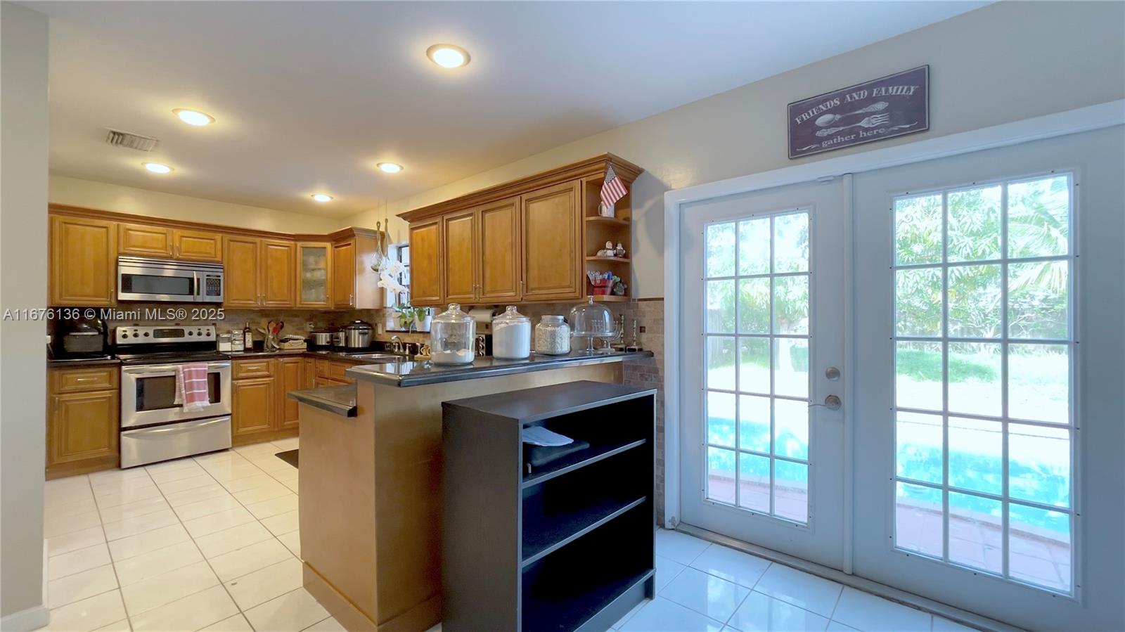 UNIVERSITY PINES - Residential