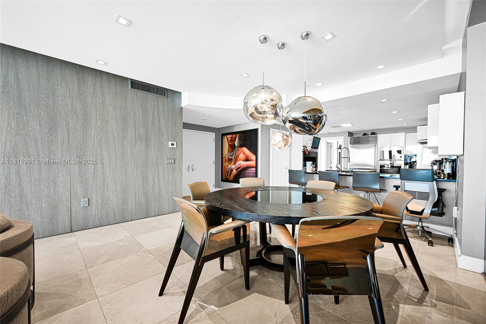 17121 Collins Ave 2304