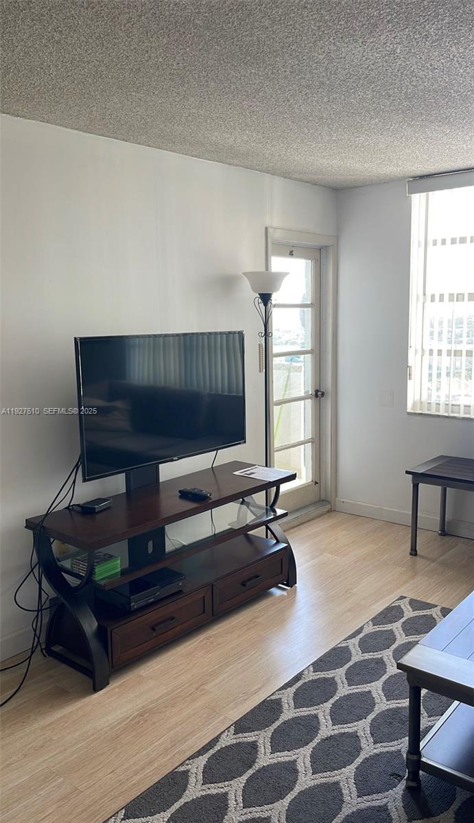 COMMODORE PLAZA CONDO - Residential Lease