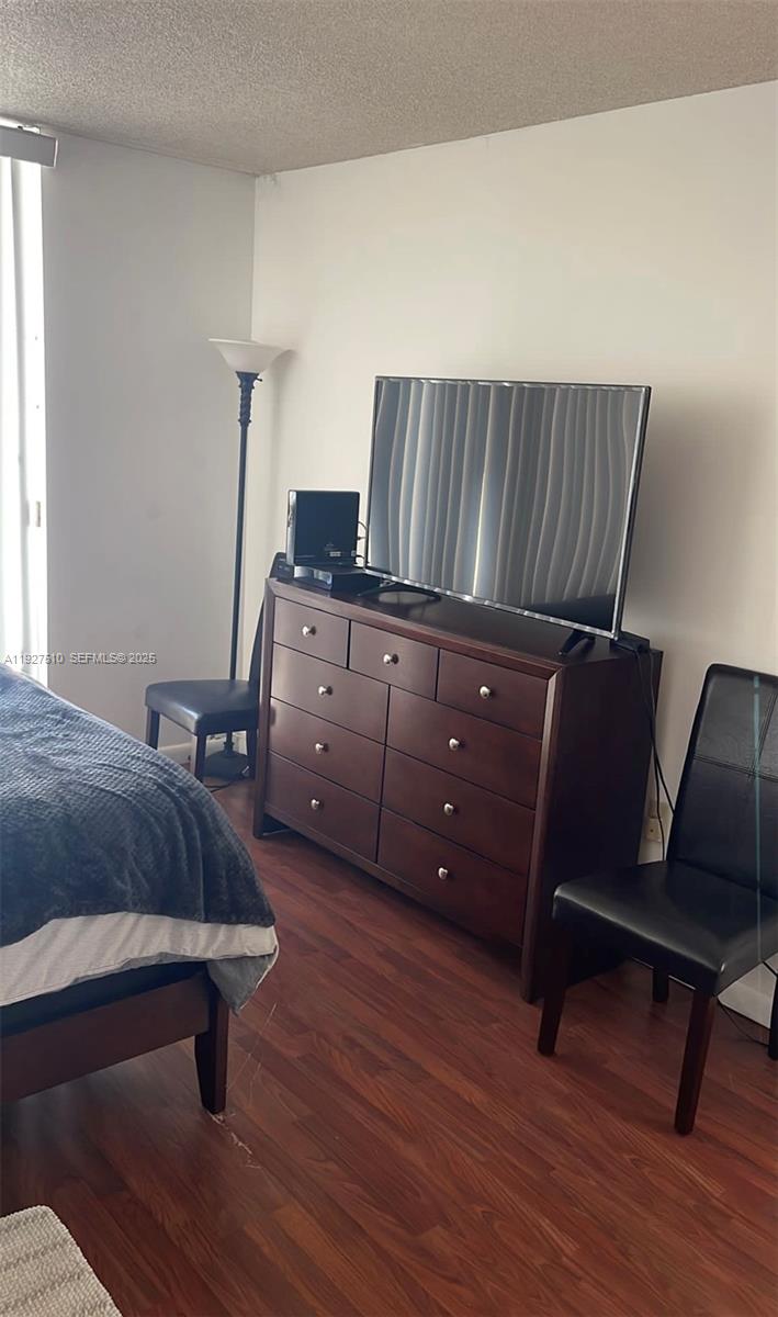 COMMODORE PLAZA CONDO - Residential Lease