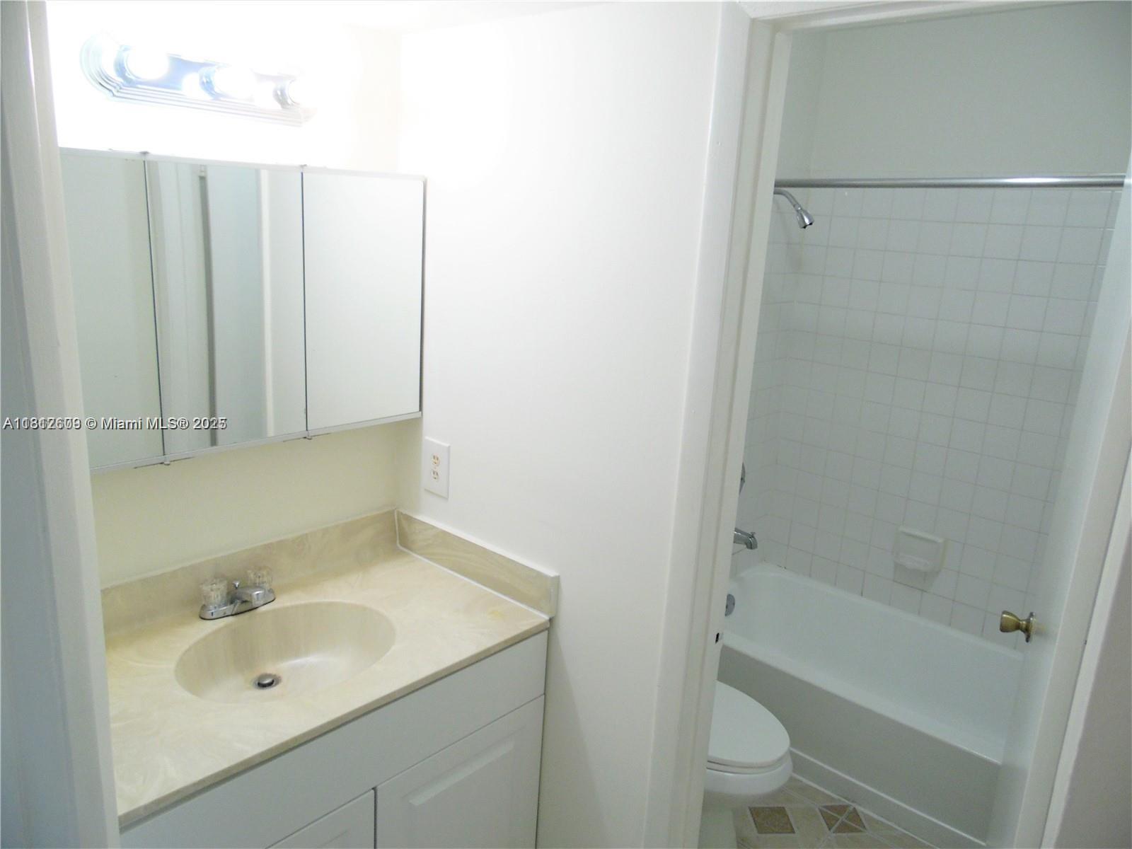 PRESERVE AT AVERY LAKES - Residential Lease