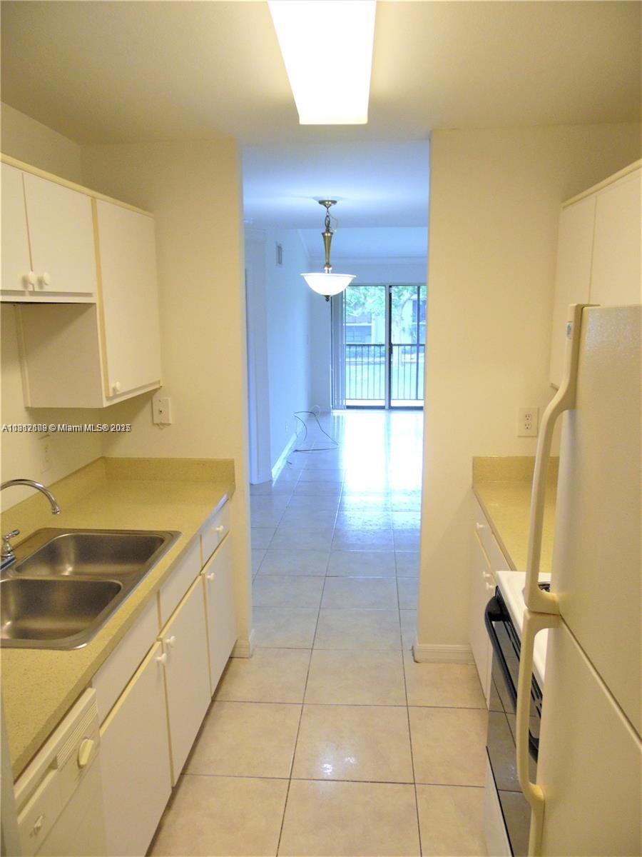 3987 NW 87th Ave 3987