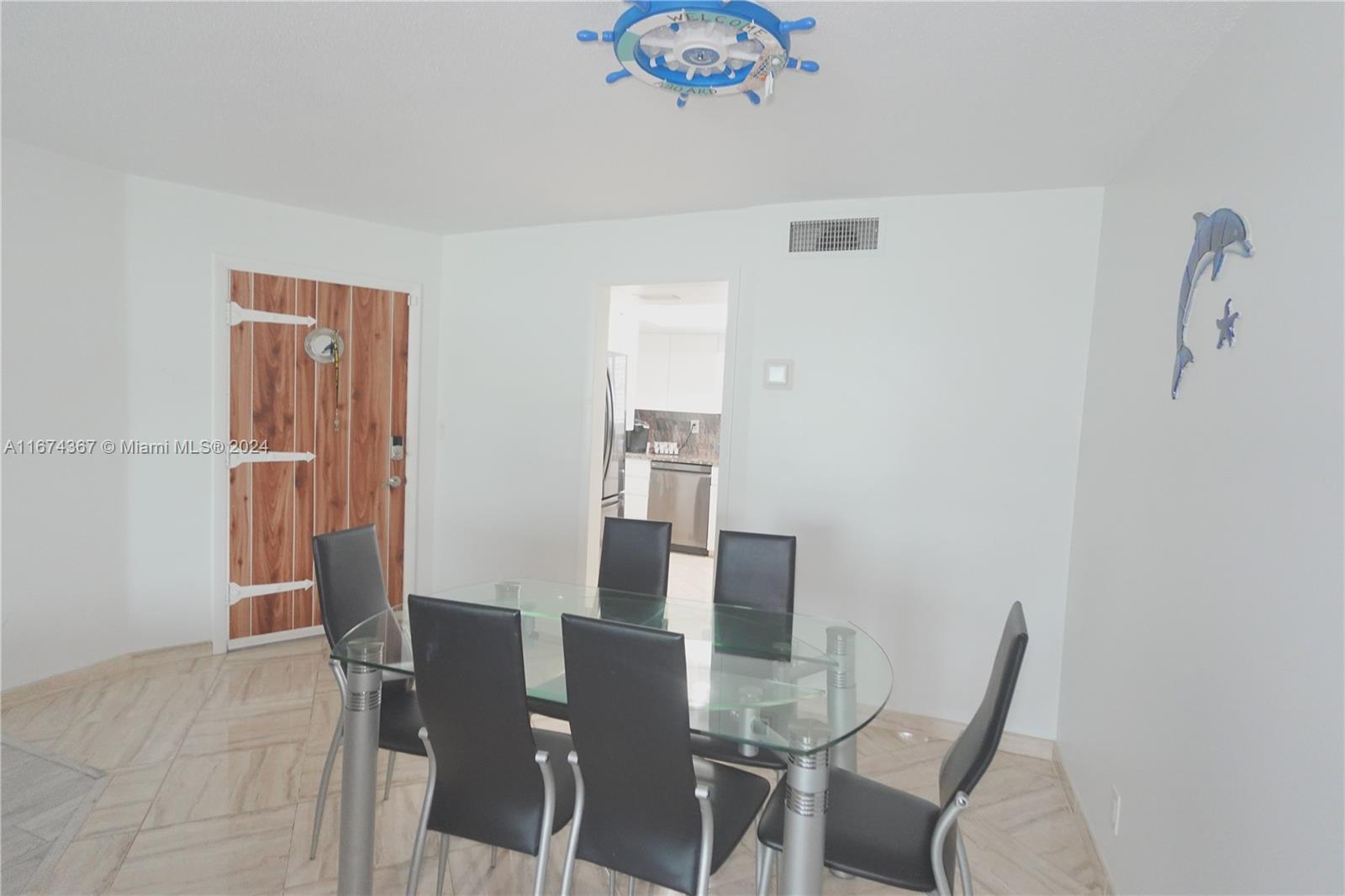 HAMPSHIRE ARMS CONDO APTS - Residential