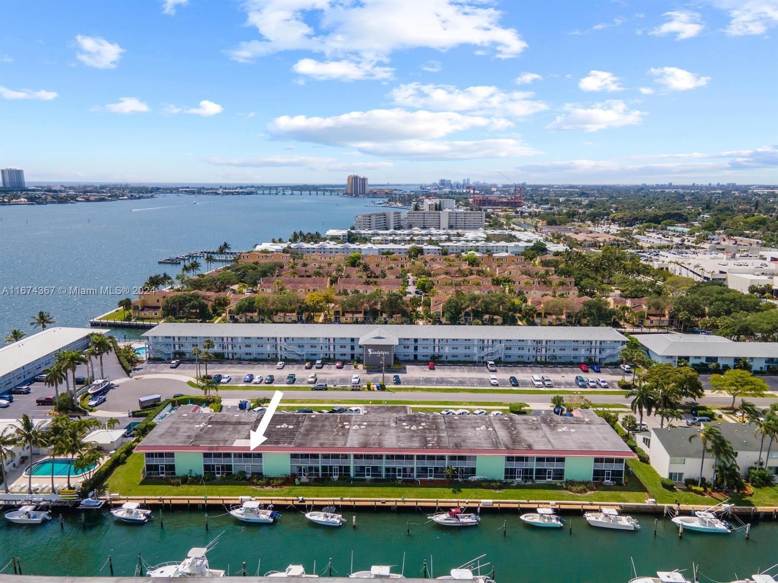 HAMPSHIRE ARMS CONDO APTS - Residential