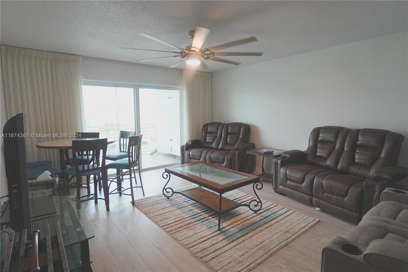 HAMPSHIRE ARMS CONDO APTS - Residential